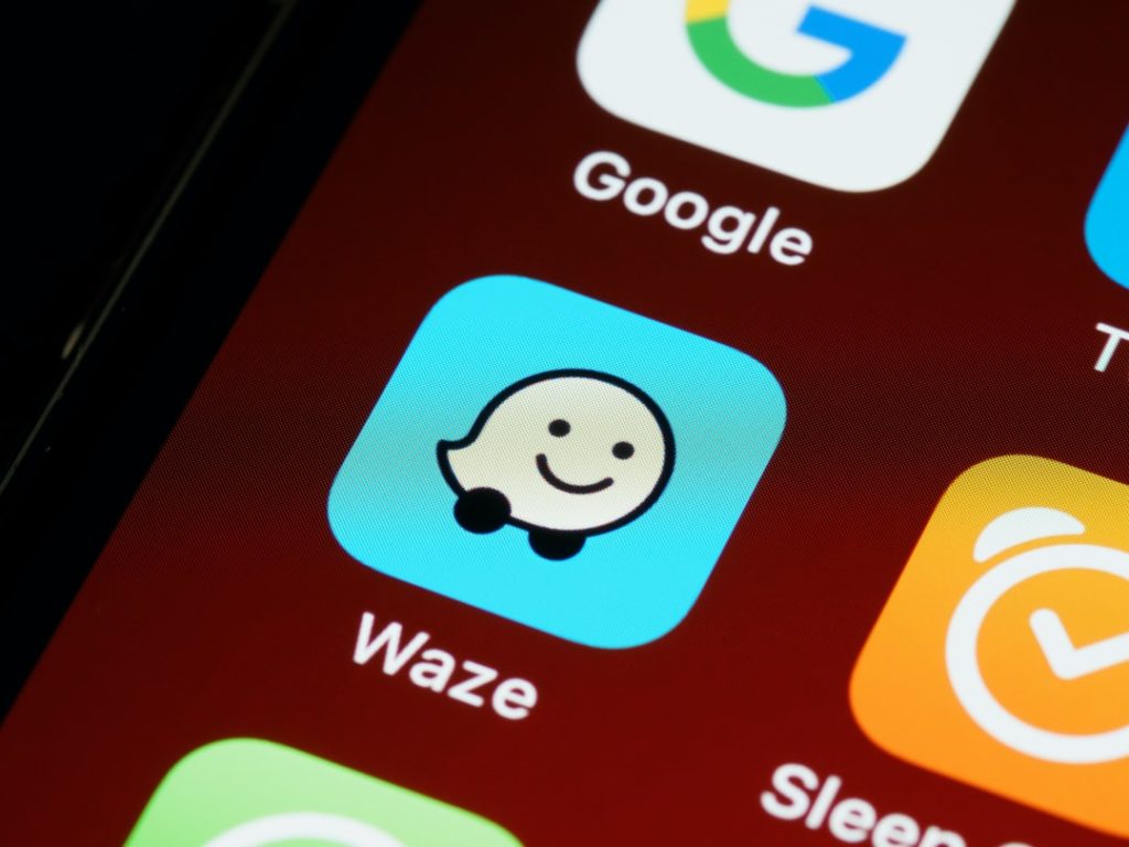 Does Waze Work on Apple Watch