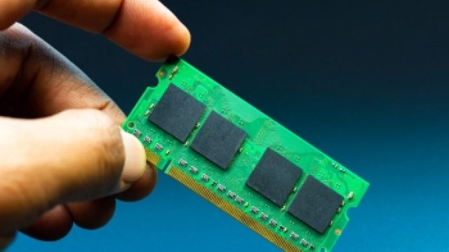 Laptop RAM vs Desktop RAM: Making the Right Memory Choice